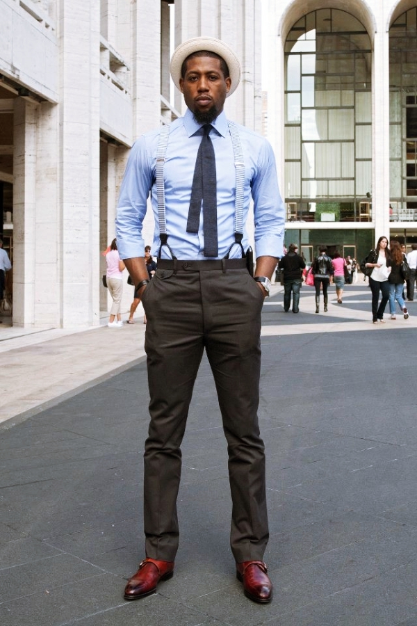 grey pant white shirt combination