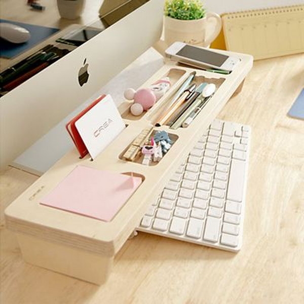 Super-Awesome-Desk-Accessories