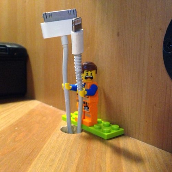 Super-Awesome-Desk-Accessories