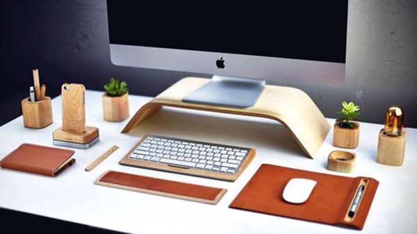 Super-Awesome-Desk-Accessories