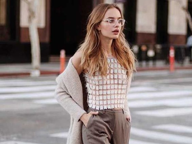 15 Types Of Cute Long Shirts To Wear With Leggings