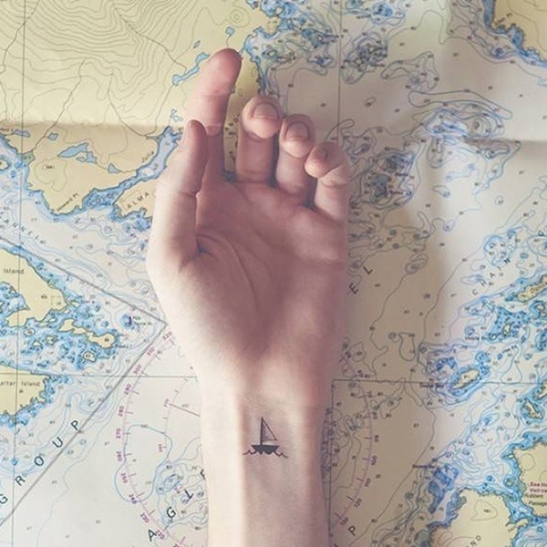 cute-tiny-tattoo-designs-for-working-women