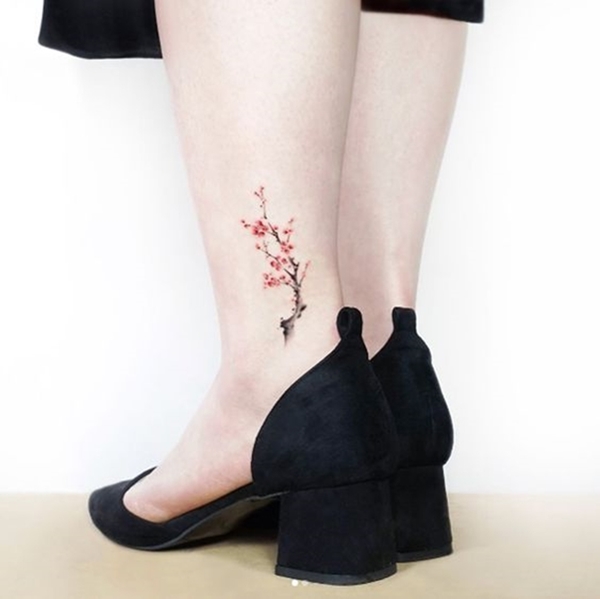 cute-tiny-tattoo-designs-for-working-women