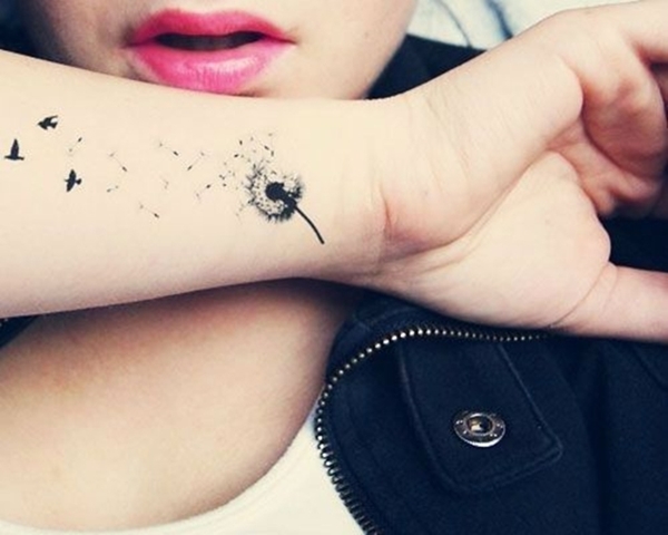 cute-tiny-tattoo-designs-for-working-women