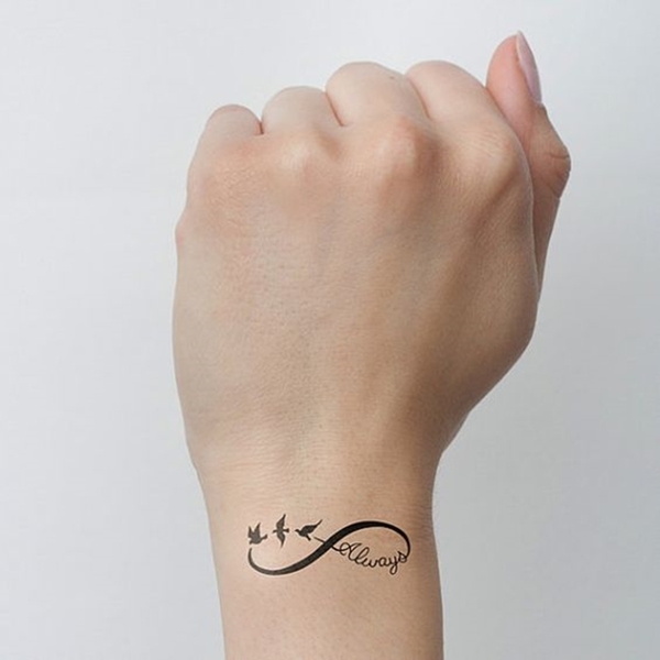 cute-tiny-tattoo-designs-for-working-women