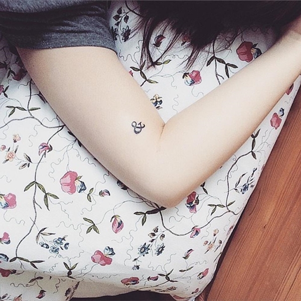 cute-tiny-tattoo-designs-for-working-women