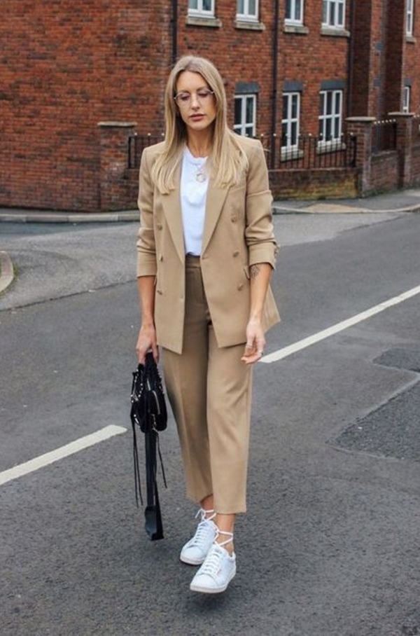 Best-Tailored-Suit-Outfits-for-Women