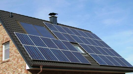 A Homeowner’s Guide to Basic Solar Panel Maintenance